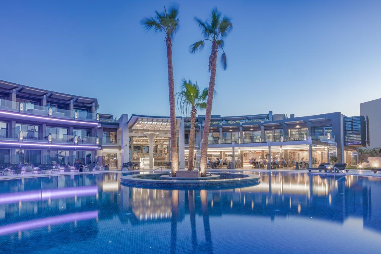 Nautilux Rethymno By Mage Hotels Экстерьер фото The hotel at night